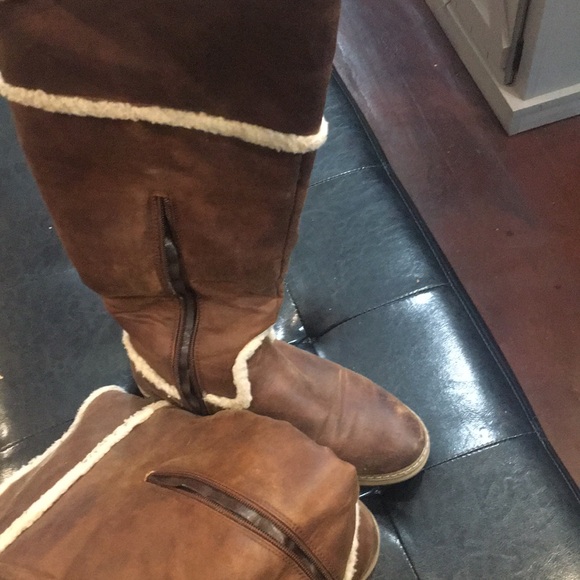 Size 10 boots - Picture 3 of 4